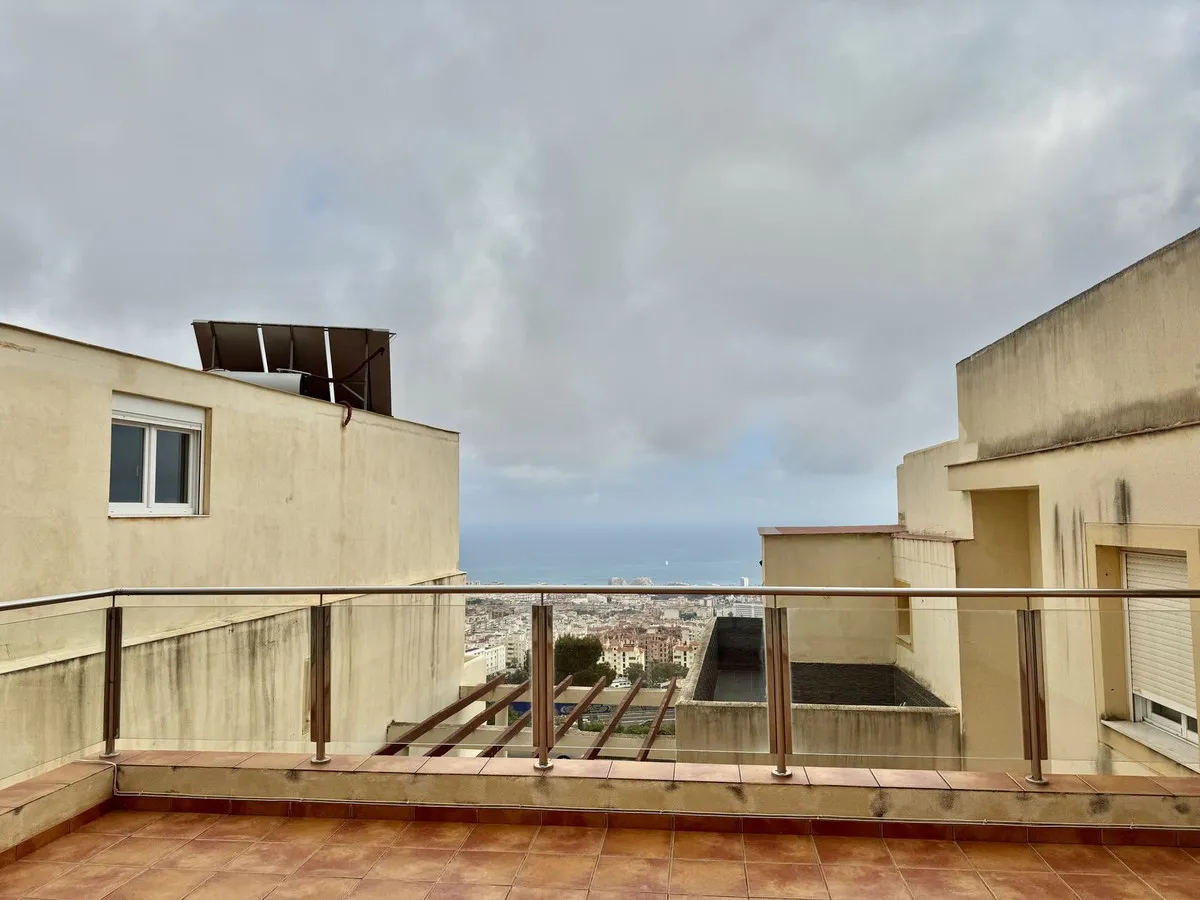 fb0b6304-9f72-4a54-b3f8-23222481404f