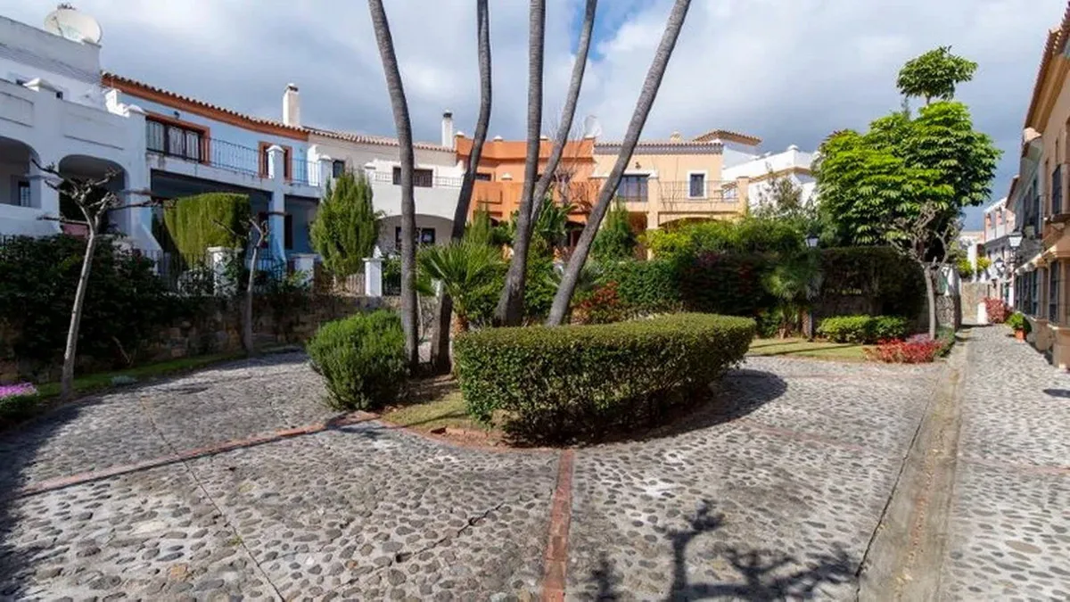 176d2660-8e73-49db-9a32-63924eacb302