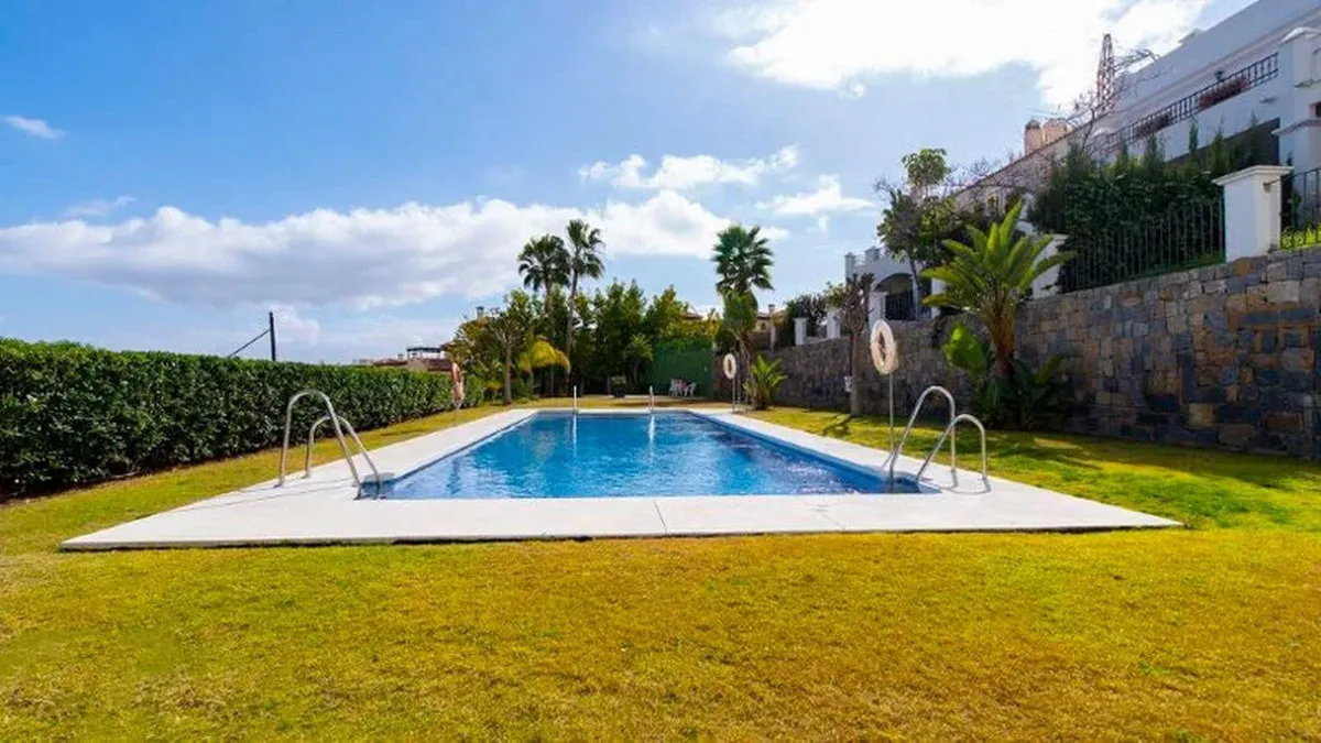 a7f25d59-4e15-42c4-aa5a-37fbc8e61c3e