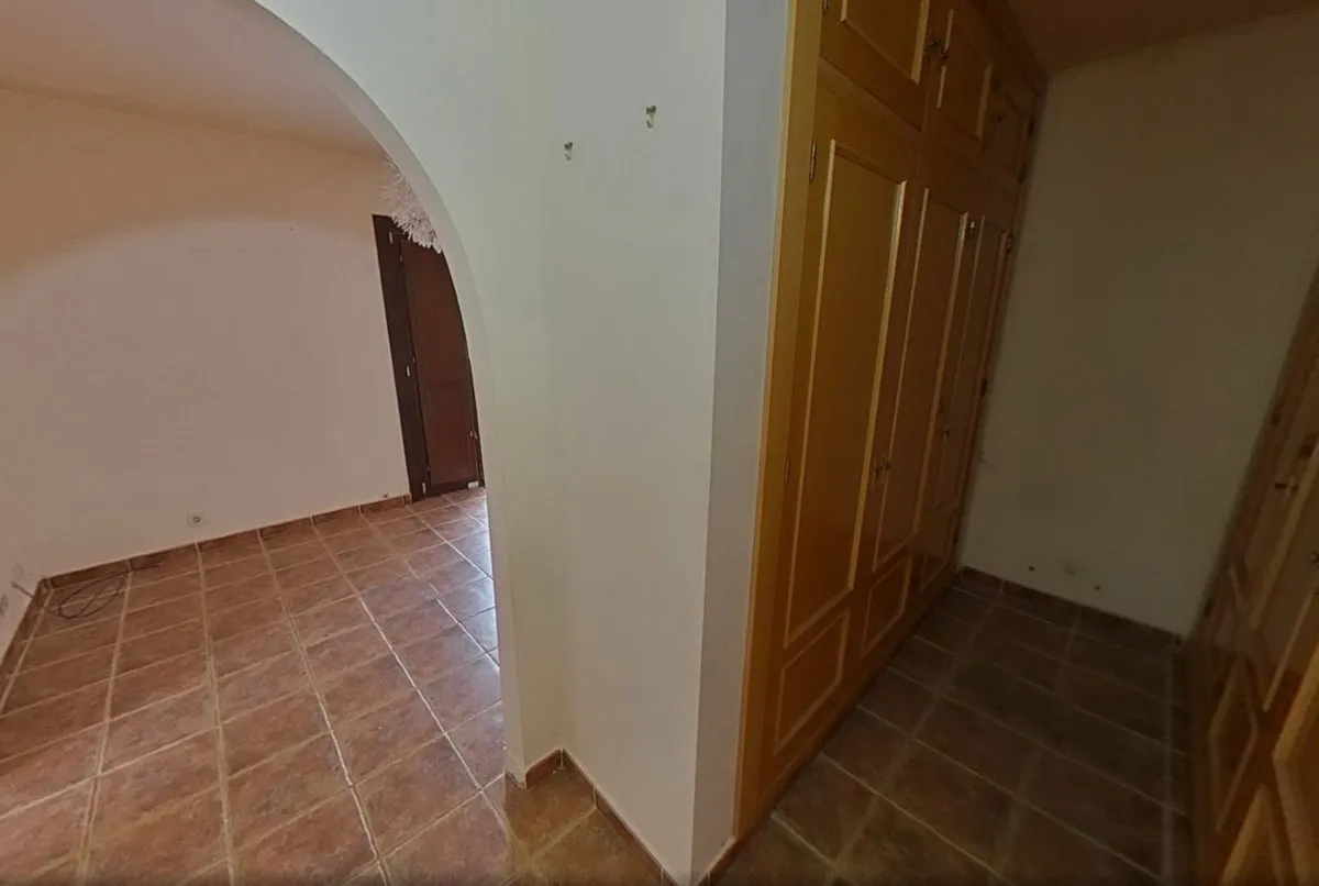 b3f21be2-aa21-4ec5-a7a3-8dfaf34acd7b