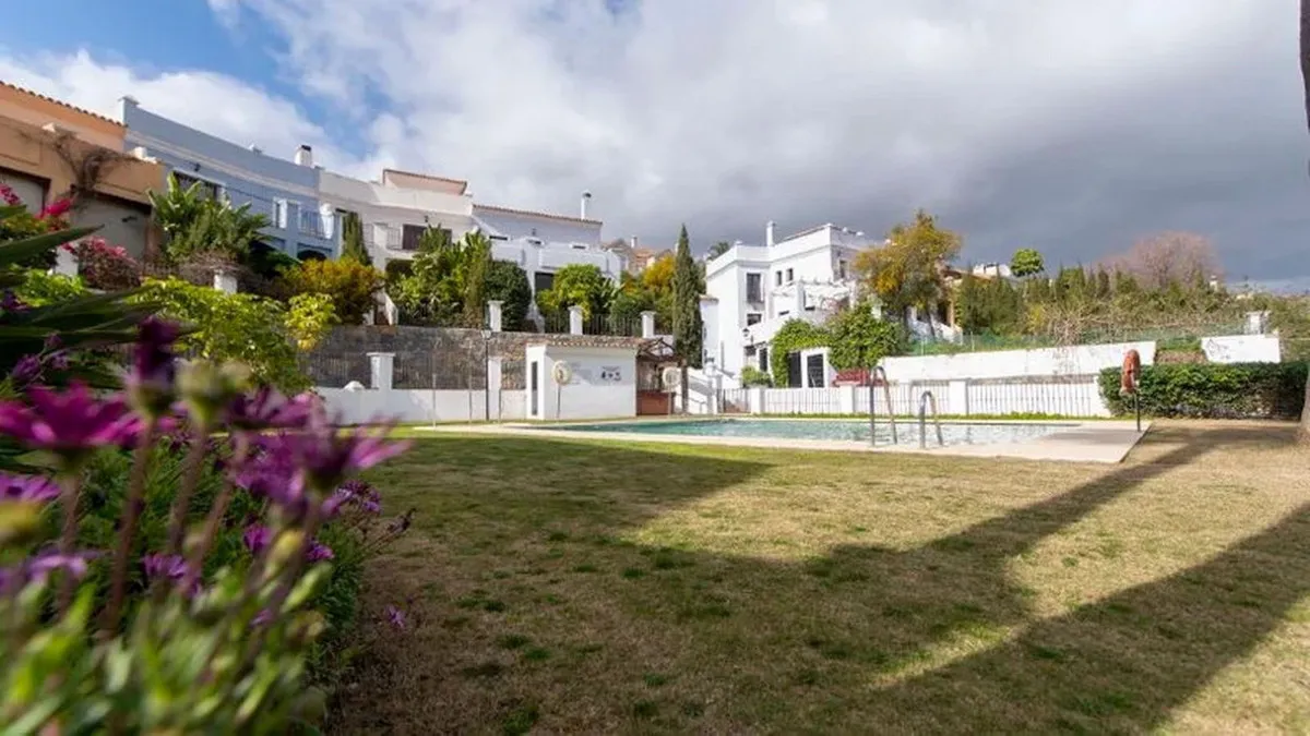 ce5c82d0-01b0-47fd-85bb-1c2df218022b