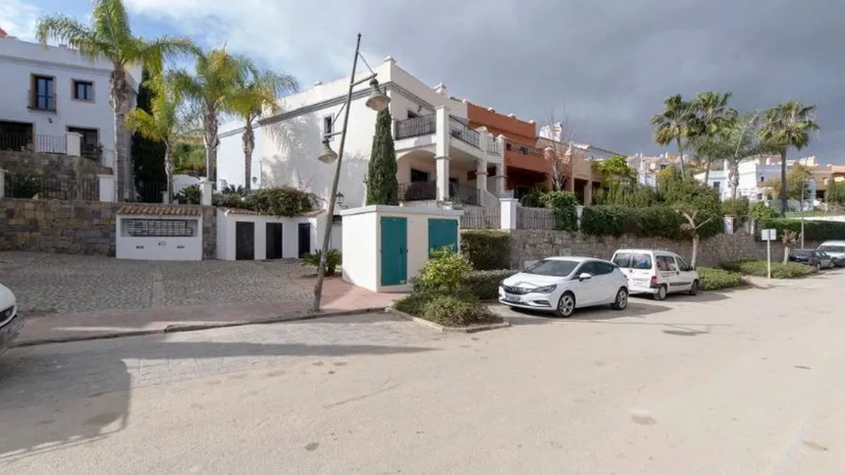 f10742a8-24eb-4111-a19d-a429b2dc34b8