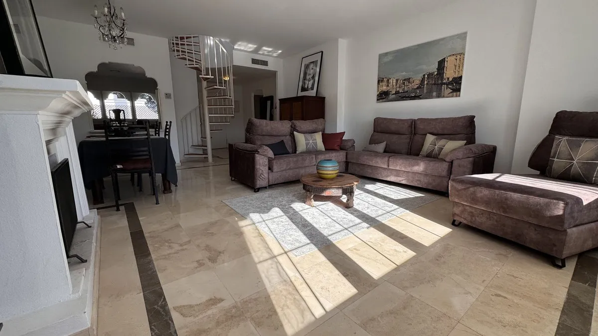 22572d4e-946f-4533-8e2f-0d9ff27ce68e