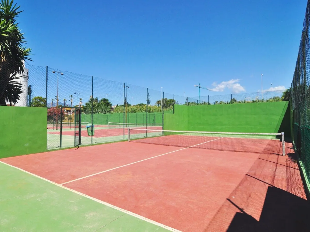 93e73244-6934-494c-bb76-a143af9f909d