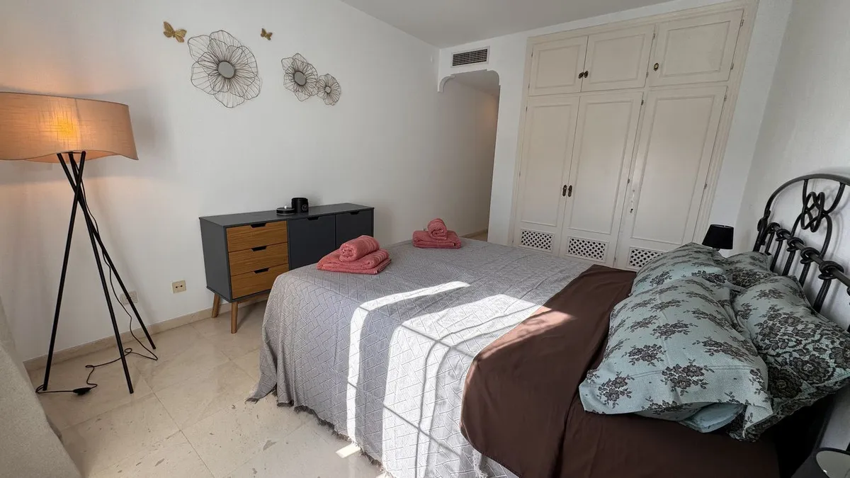 b2b03dc7-06a5-4bdd-a012-0f1df7be91dd