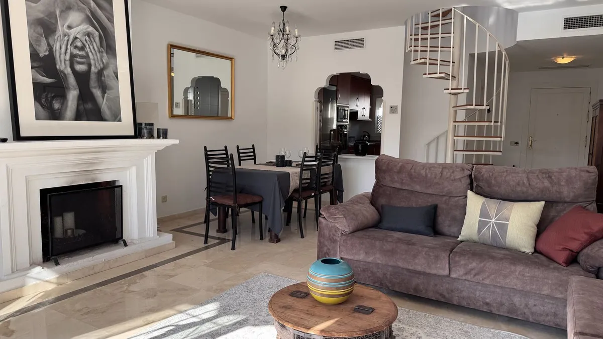 d1005891-38bd-437e-bbfd-cb1b7a9dd4f5