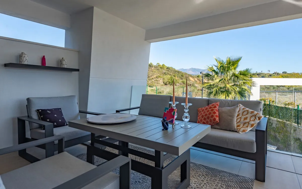 12a6bd9e-2b7c-4b5e-93ea-de152da18038