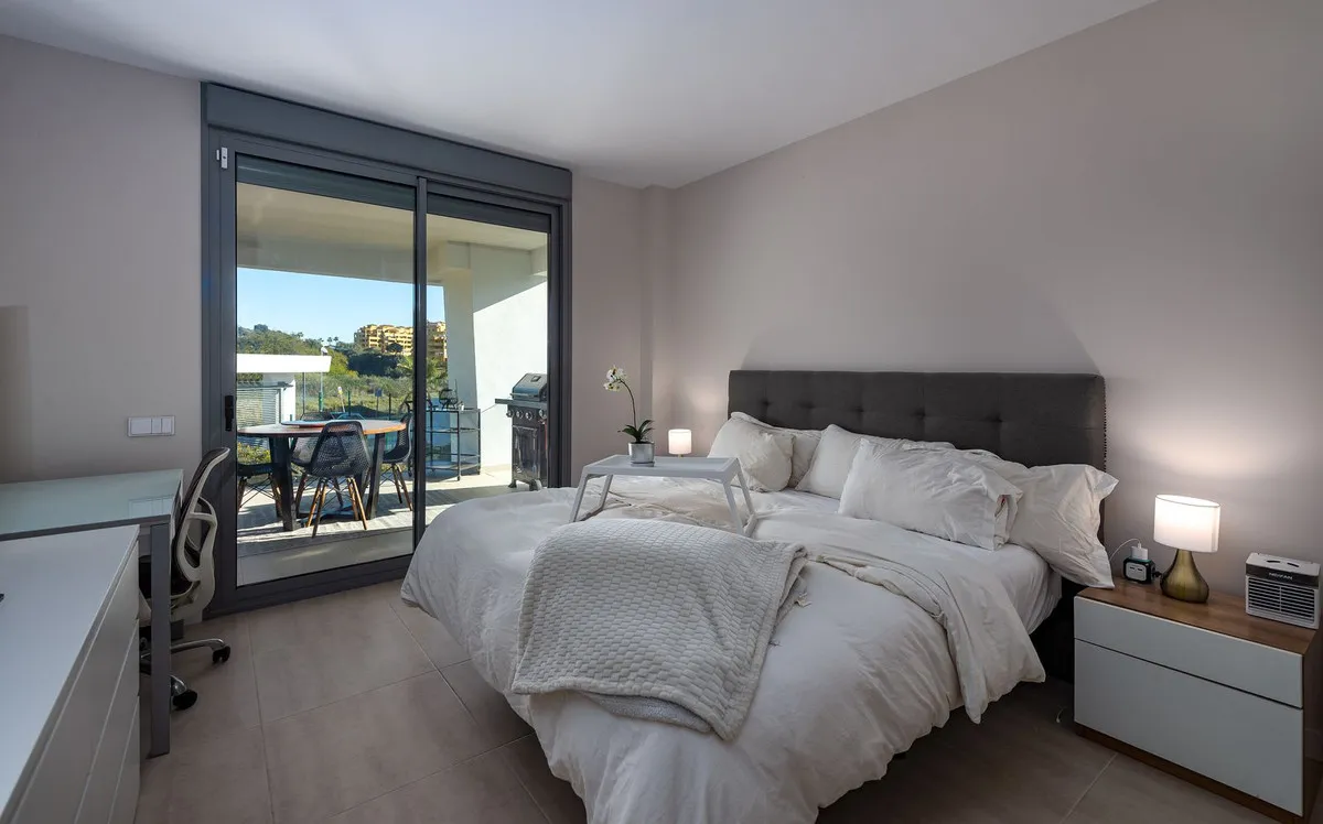 6744cd34-673a-4e86-b907-9878a77157be