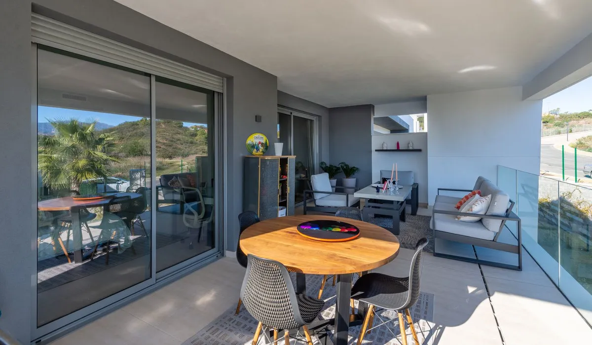 c05d0db0-07a8-40c2-a0f4-7656fac62562