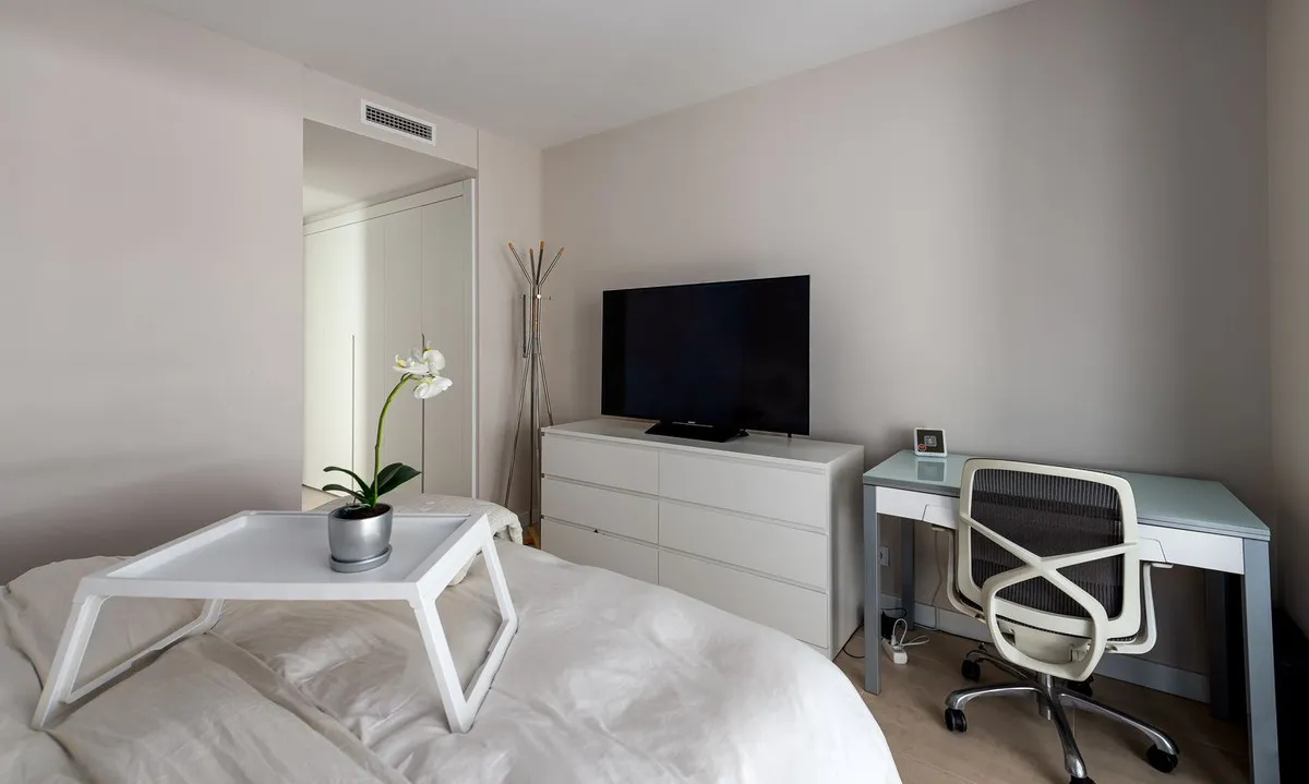 c1610d14-547d-476b-b2dd-3aaa9dab97ad