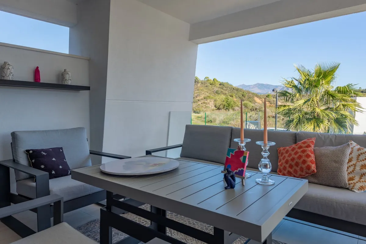 ebf77963-a894-4b4e-965b-05acb259b09c