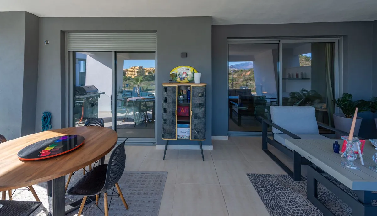 feee1b06-f76a-40d7-a844-2b3cb2531dc8