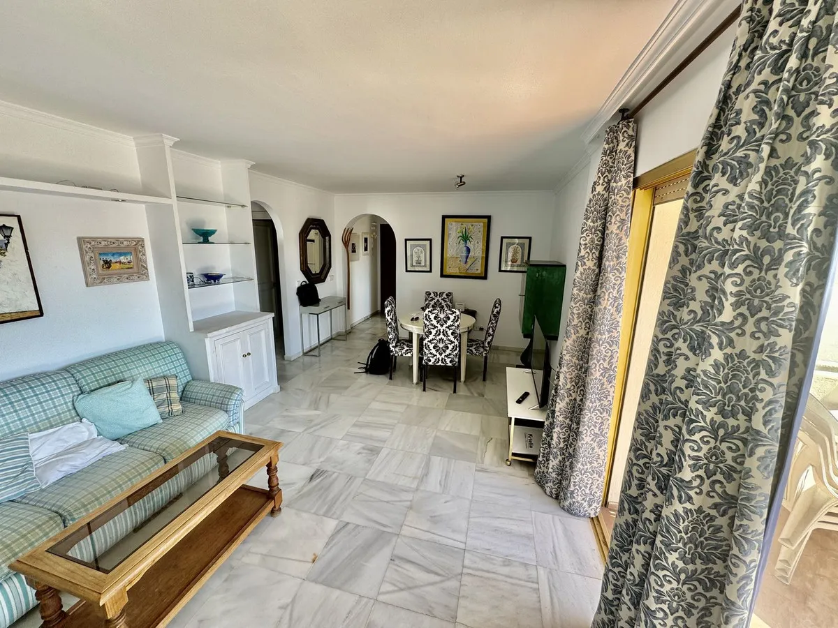 70a2037a-5a4b-45ed-a1f9-0528b374515a