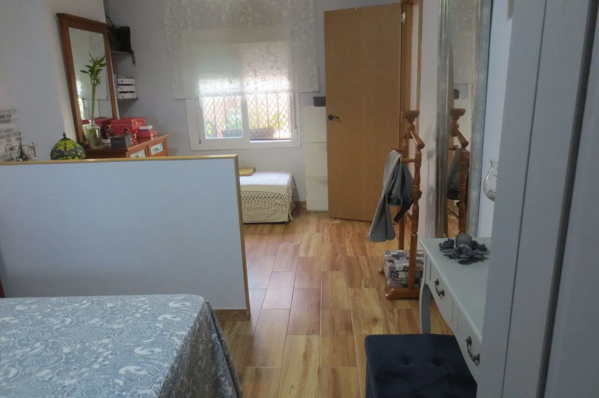 0f6a74c9-5873-46a3-9b88-c4d32815d171