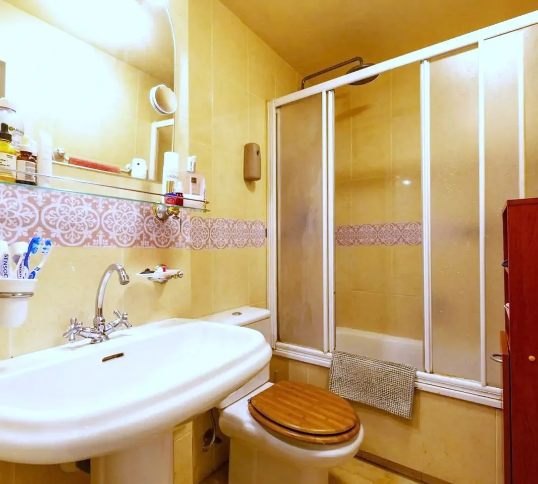 9a6a12eb-e782-4c15-9261-631d4e39d445