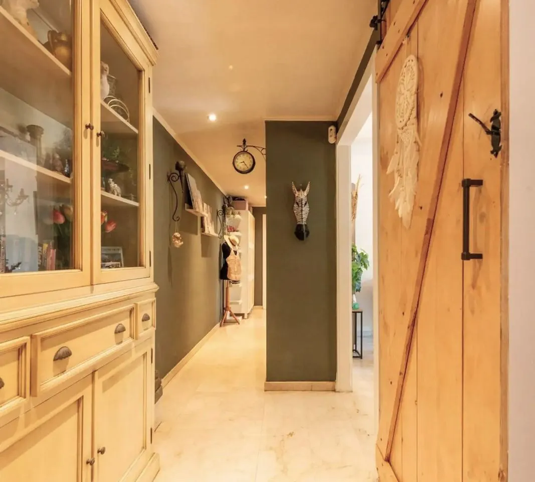 c2778745-7235-43ce-8af1-6a1d2a5f36ad