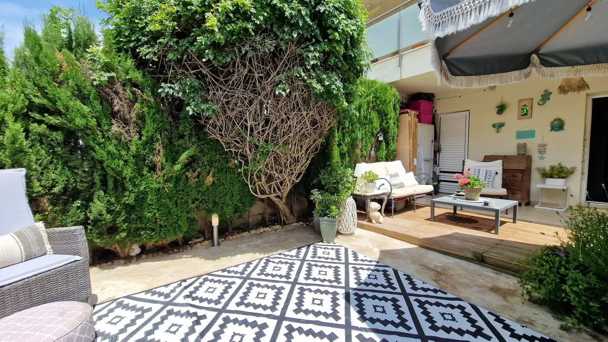 f214083a-26d3-4211-95da-b0c0a7fc07b4