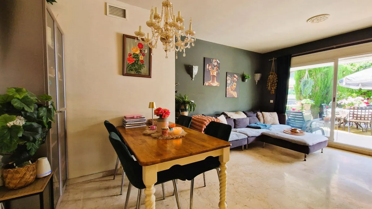 f300ff53-f7d7-44be-a5c9-08438426dfda