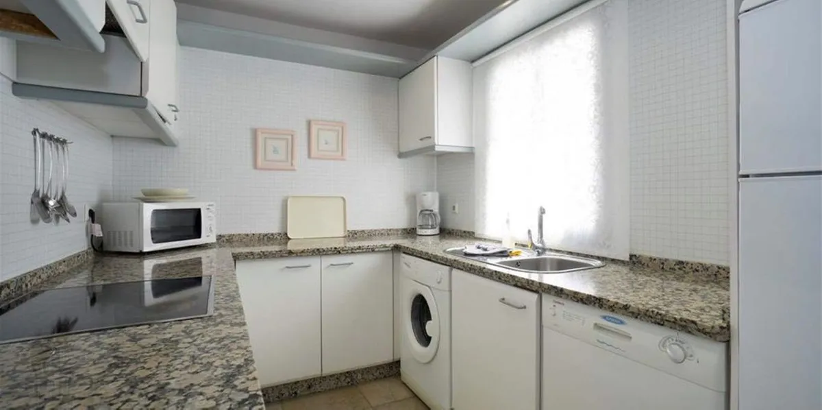 b53fdec5-6275-42e8-b623-cc0b9a157b03