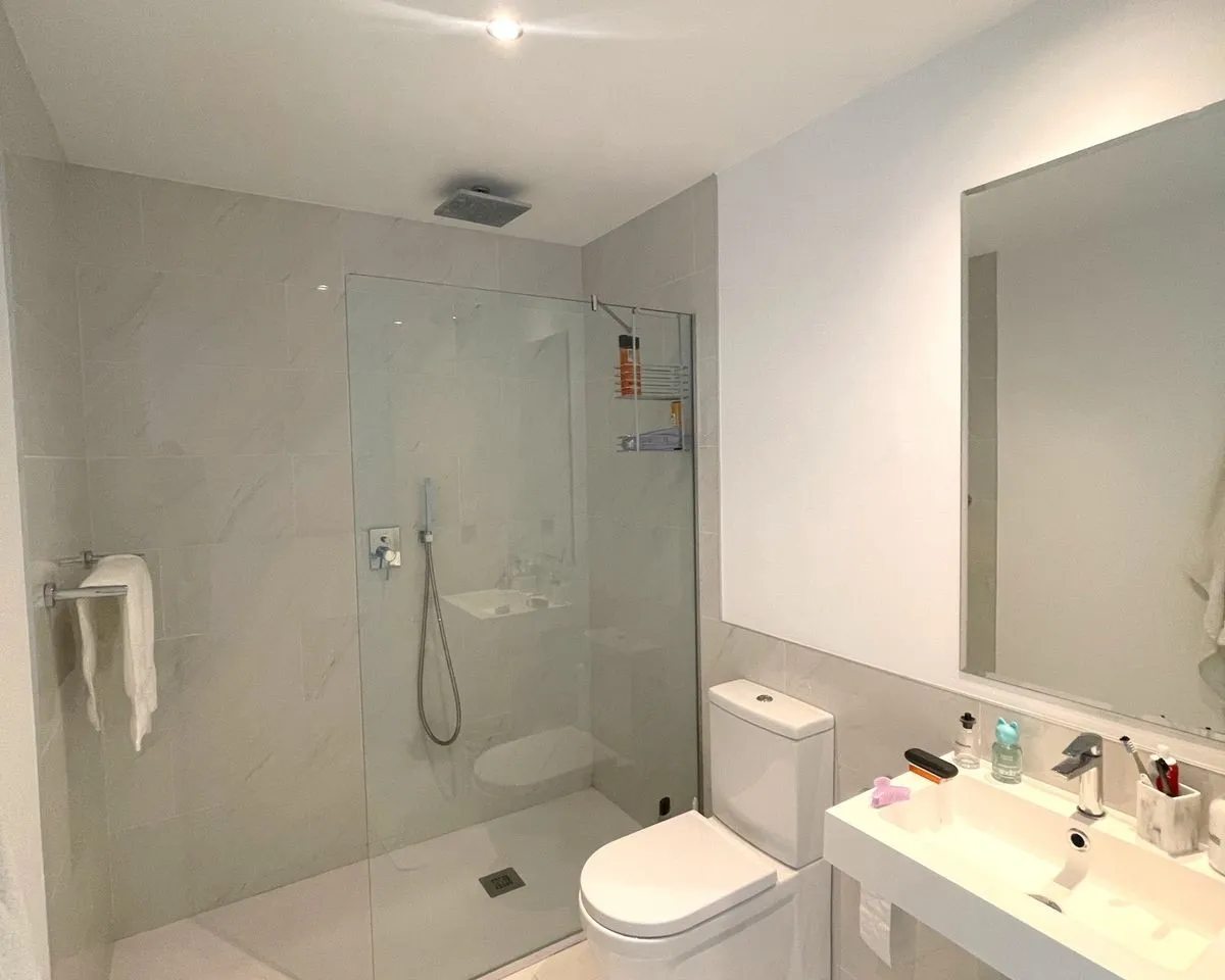 10d1b52a-e05d-4e02-9ff8-b884ae2b7704