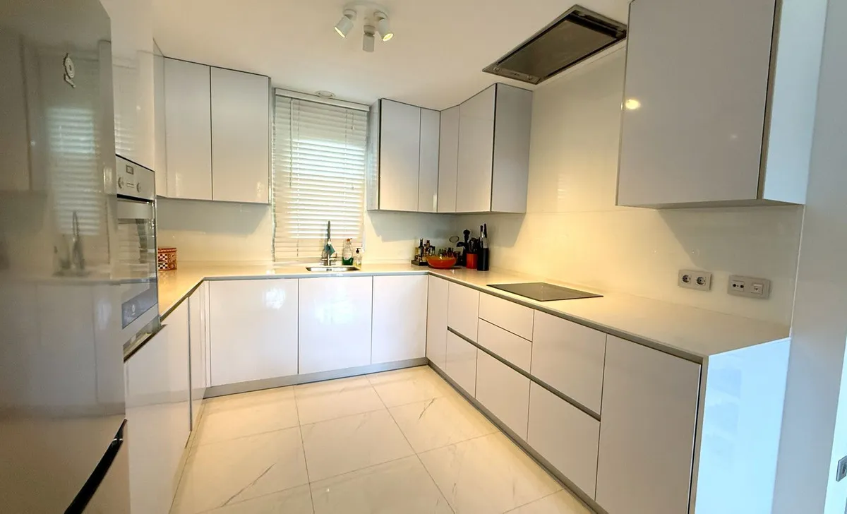 5bdc989d-1491-44cb-a11b-77e404f9794a