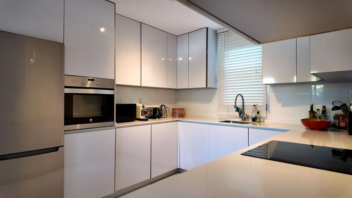 66de5916-9d1e-4014-9e2c-a3ad22e2fc3a