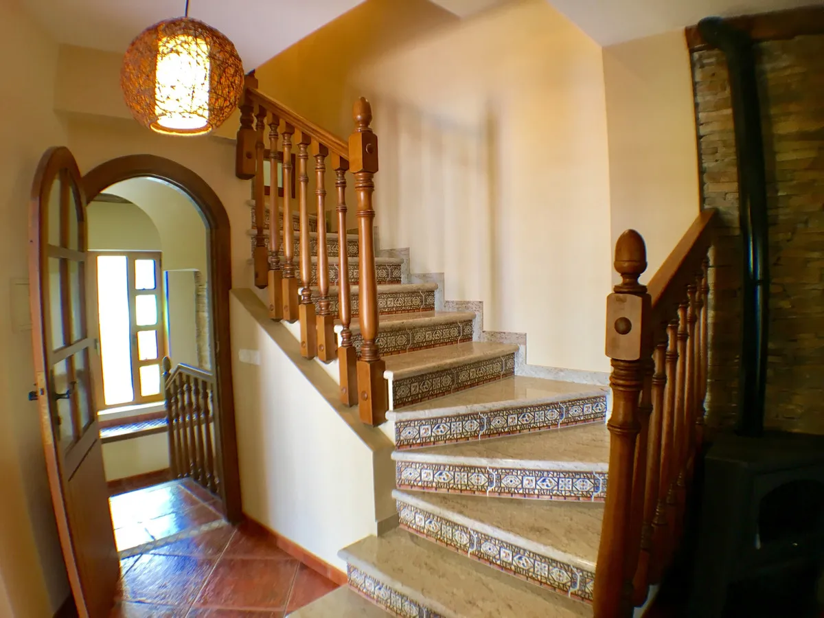 1e1b1b6d-dd62-4de1-b903-8c38ebbf1b36