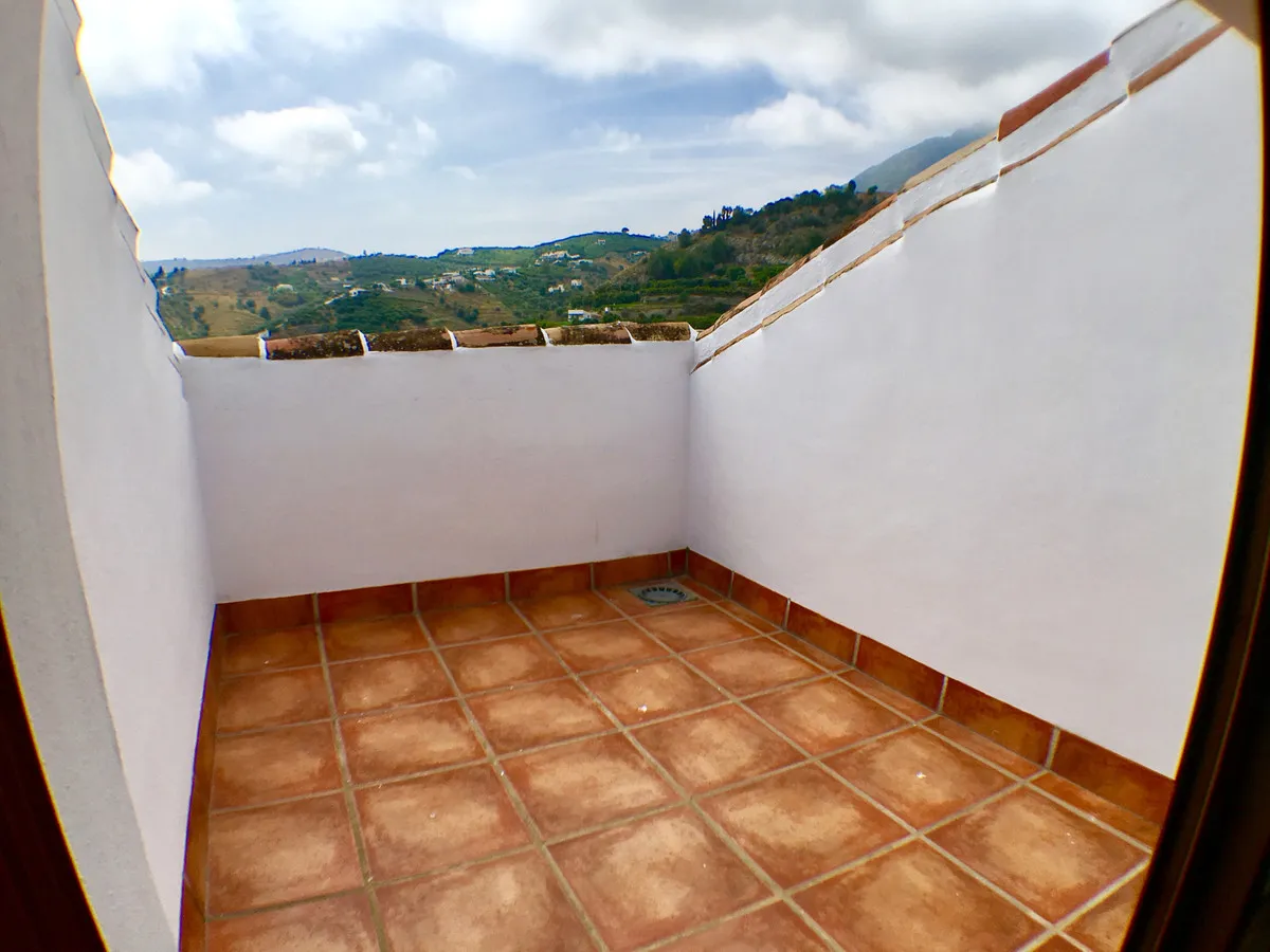 922bc7d7-66d8-480c-aff4-45f617087670