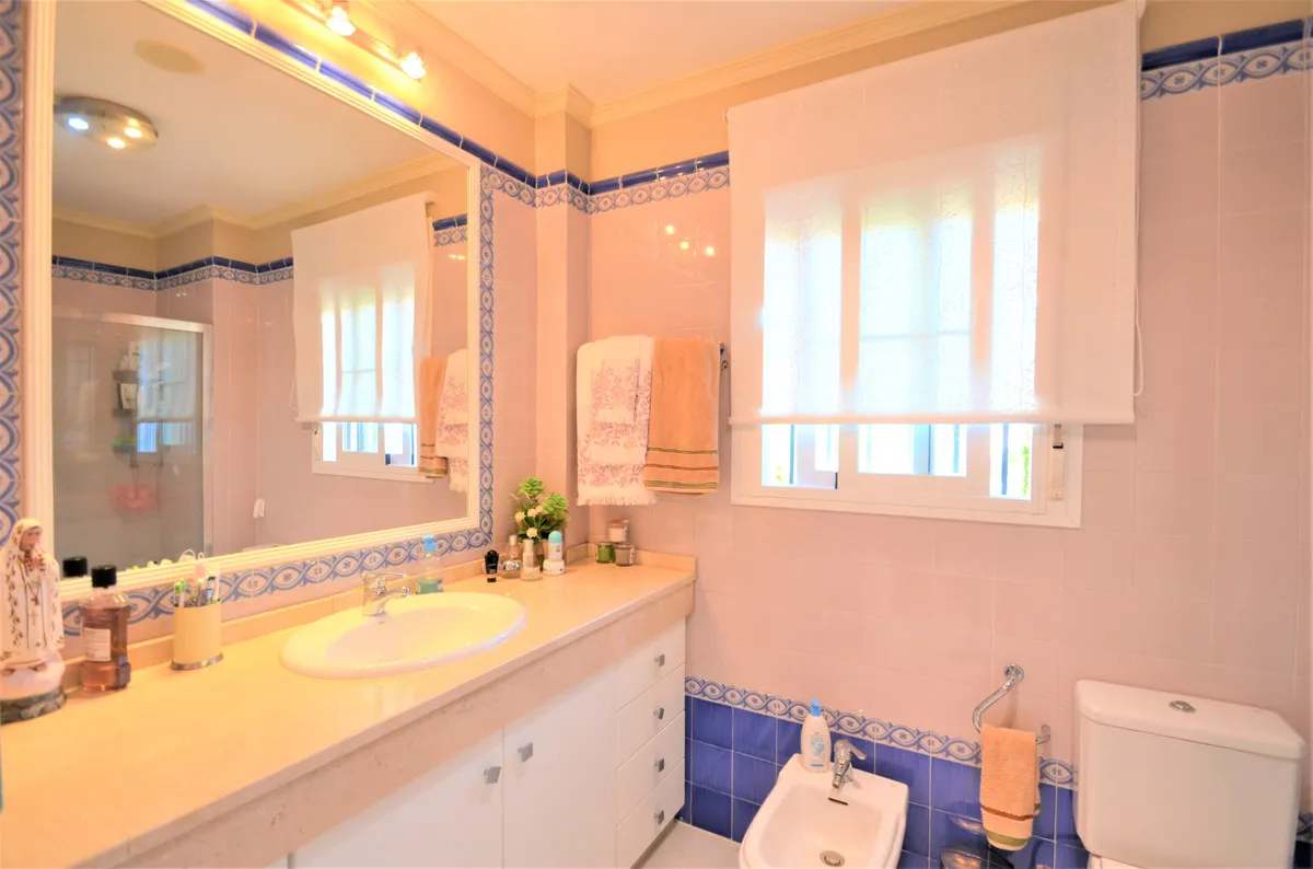 559f4a06-3d86-495f-b990-a14f82d9c080