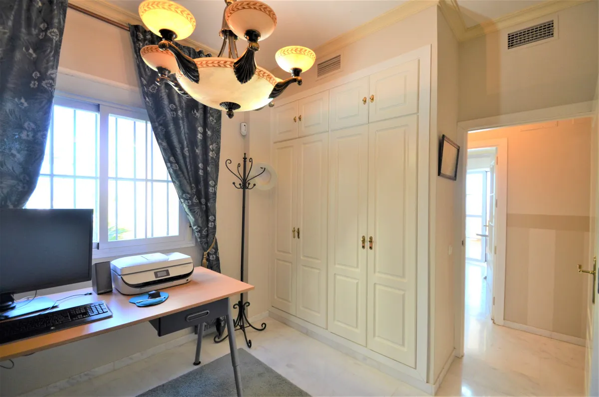 a054fc65-7cb5-4015-8d65-aa7c8e10e7e2