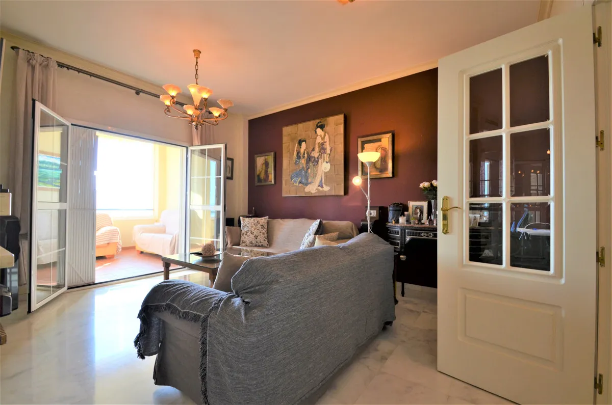 b1e5bfdb-4288-468b-9b25-d8c72a7fbdca