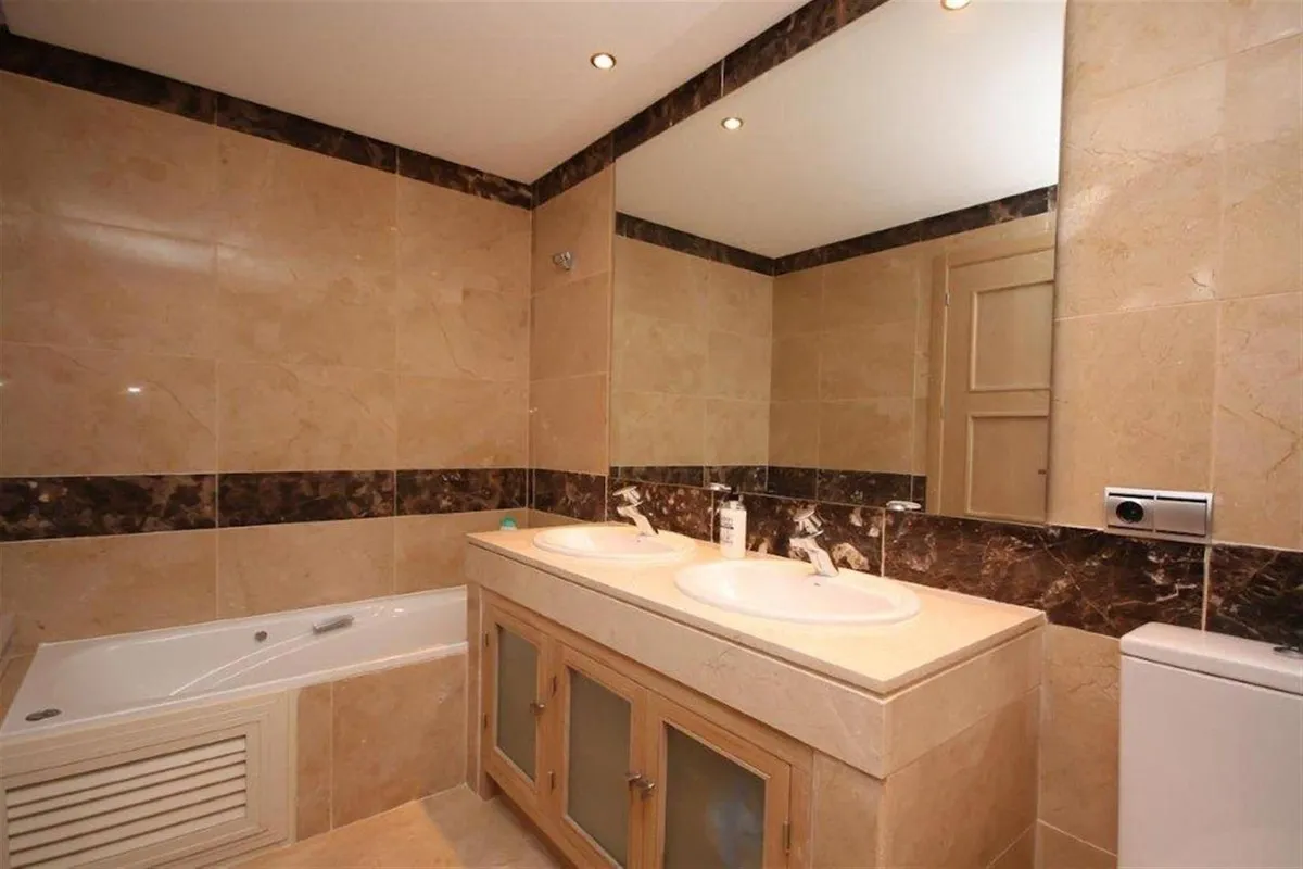 8d0106e5-be5e-40b4-9d9c-aa380f7a941a