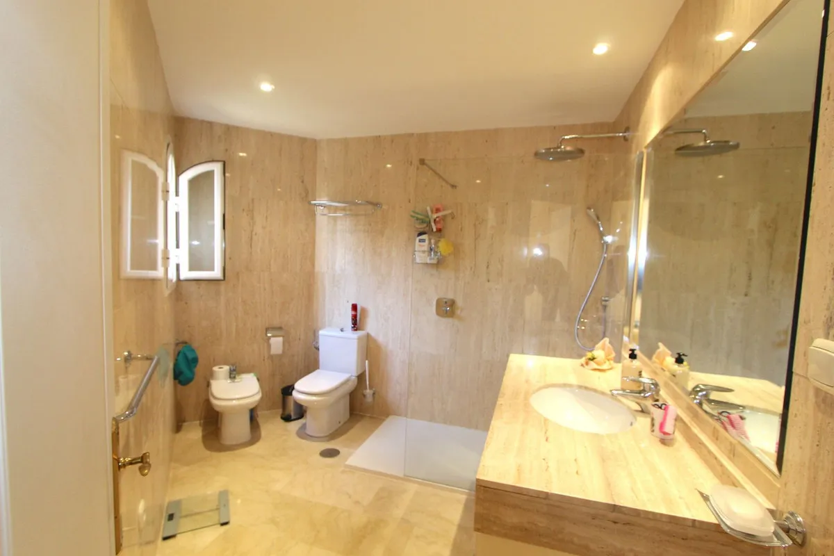 677f9442-b232-4eb3-9c53-66fef1a812a7