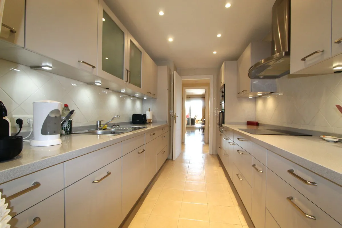 97070098-d083-4d50-a0c7-9d3f250a3c32