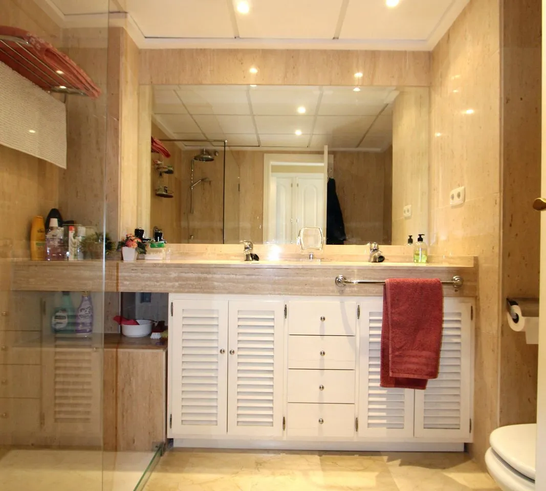 c5dde6e6-8eb4-42f2-839a-8f6da852332f