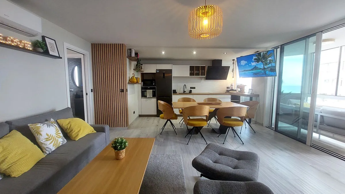 820b1cc9-591b-43d5-a1e5-a33c61005f77