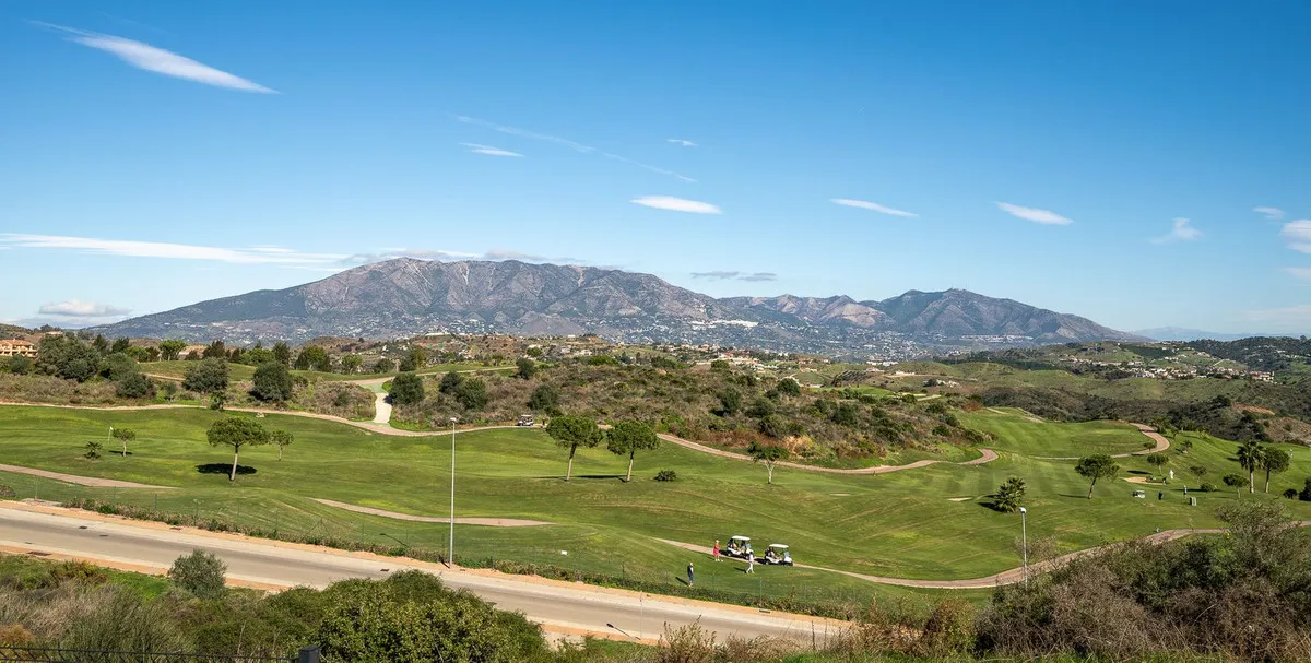 cc4e6a75-b6a7-4ffd-bc73-97a94fb9085c