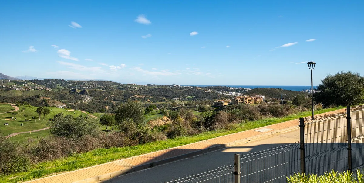 ee1c7cb0-56f4-4fac-829b-8512cfdd5374