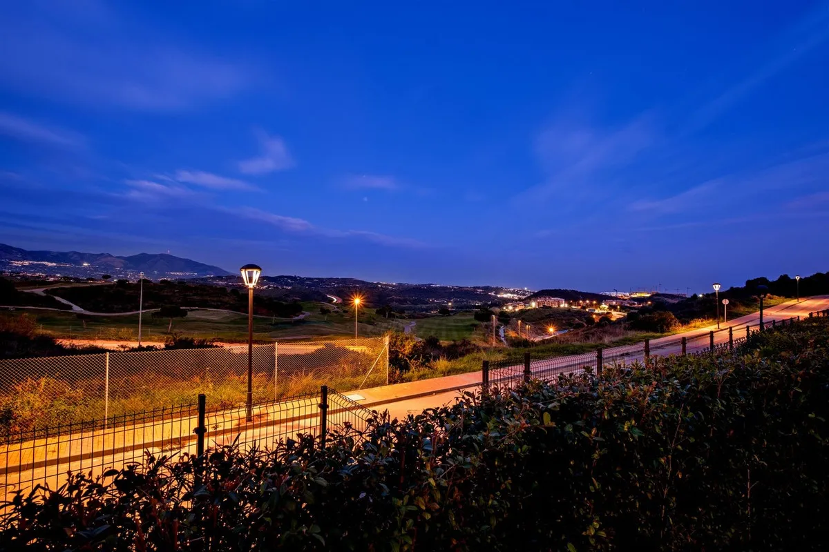 21d5fd45-82d1-4b0d-a9ea-a42731b13b9f