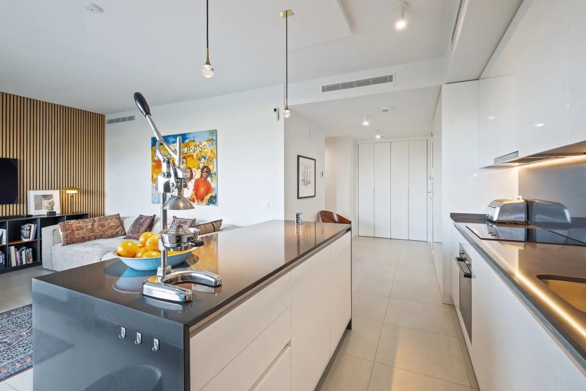 47c6f805-7c9d-48d9-a138-78887923924f