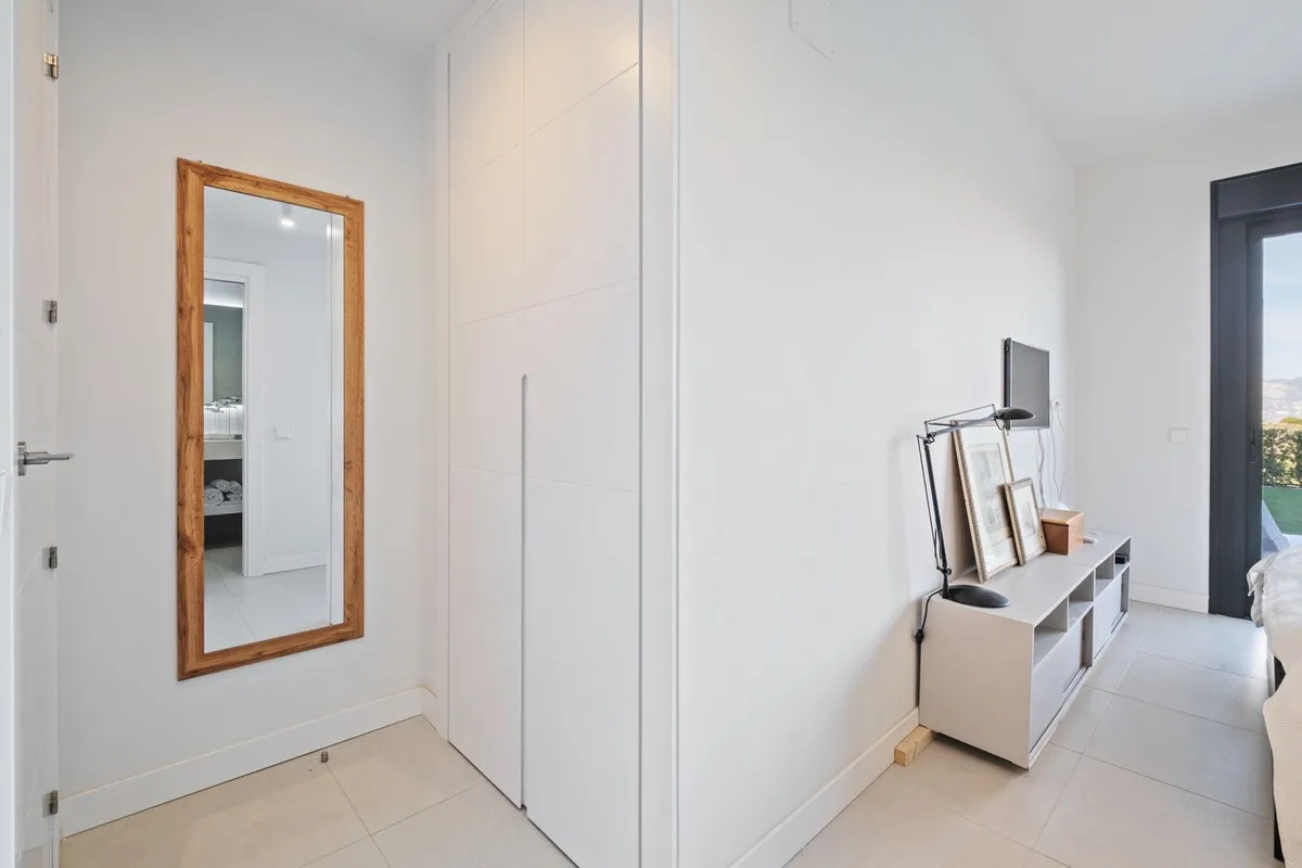 7acc68ba-2d5f-43d3-80b0-331c80d20e0b