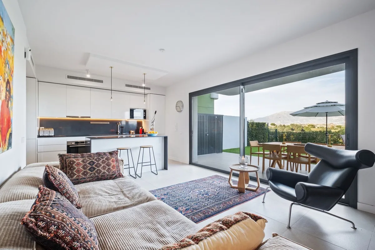 aa19b350-495a-4cf8-a1da-b422c2c62ed0