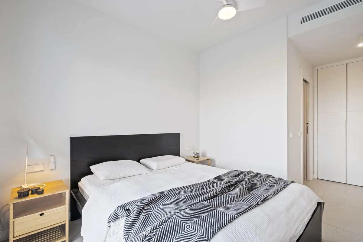 ac13fbe2-a5dd-4a64-873b-aed0e454b358