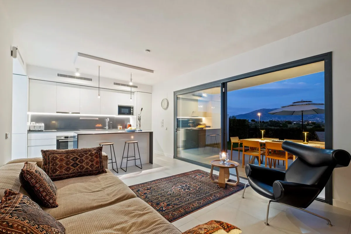 e066770a-8a32-4fd4-be36-85b233557442