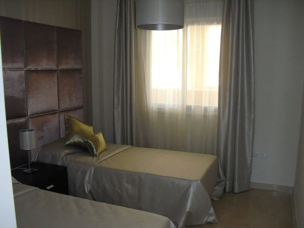 dff0d0a5-8888-4b2e-a735-e5855d51b4d2