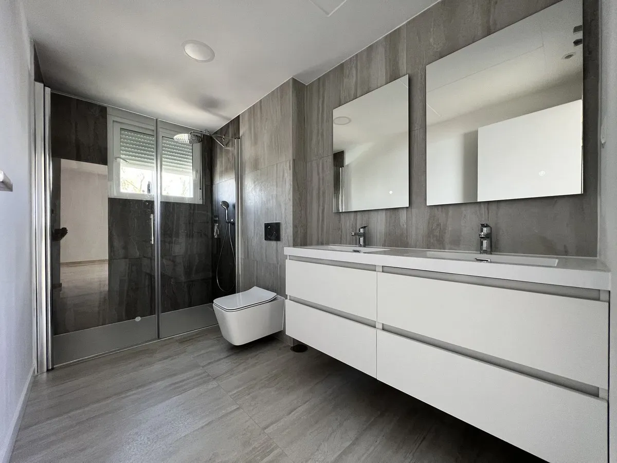 7538c0eb-0b62-4ed7-990f-baa4068fe1e3