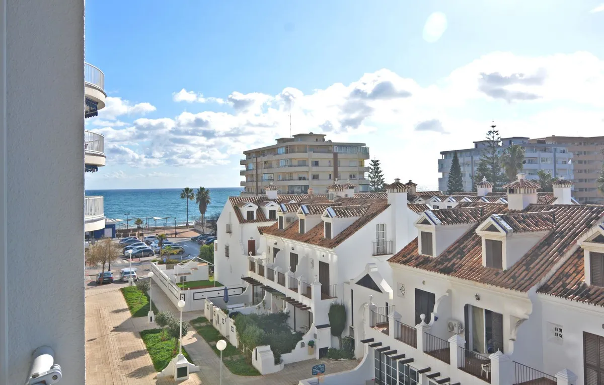 f759c75d-52a9-4c69-928b-2df74c895a24