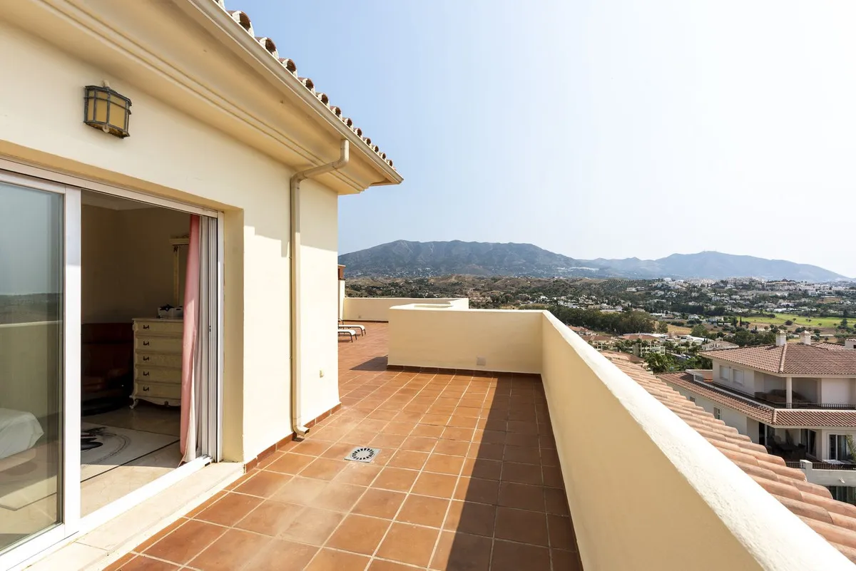 12f794a0-eb51-45a5-9599-be5f7e657f01