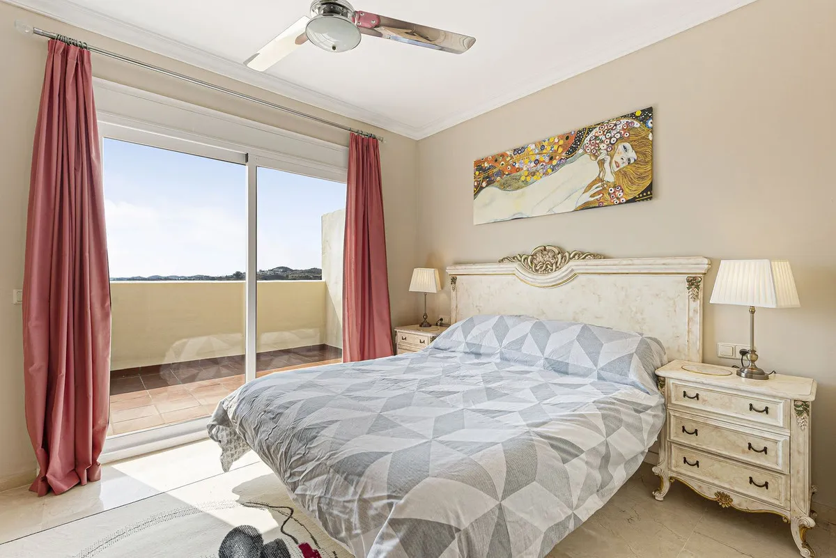 618b37ed-4463-4e2b-8383-aeb3cd839d93