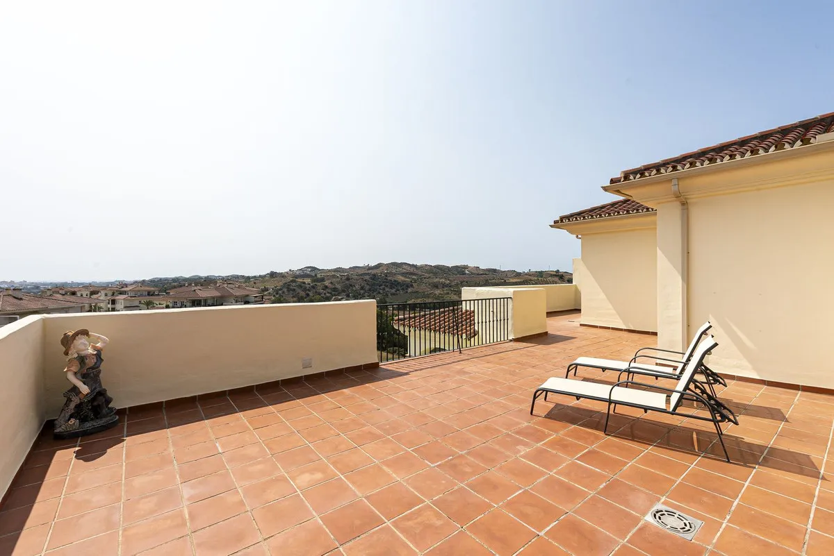 7f551662-9d8b-46e1-9827-f47a4a405bae